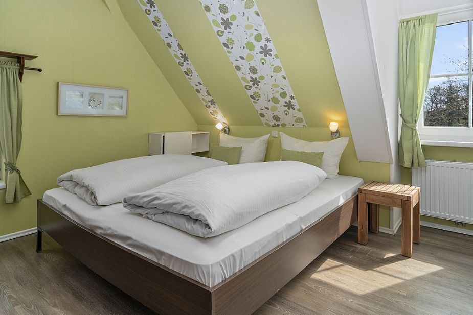 Ferienwohnungen, Übernachtungsangebote & Familienzimmer I Eutin, Plön & Sierksdorf